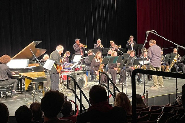 STLCC-Forest Park jazz band plays live for campus audience