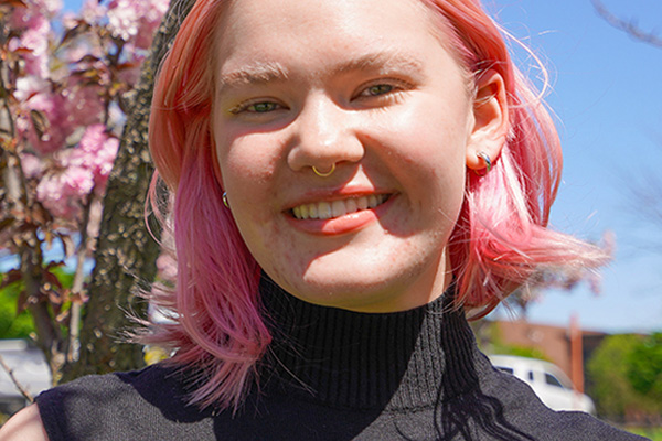 Lulu McGowan width=