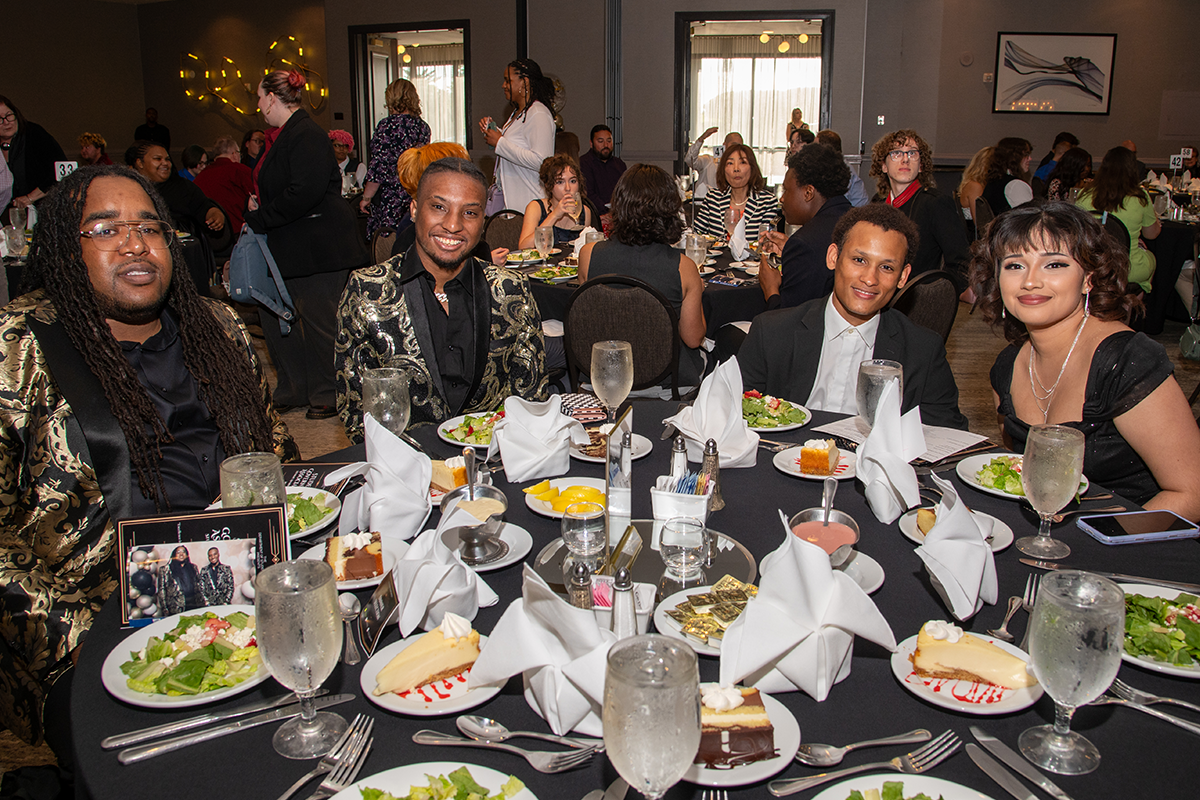dinner is served at student government association banquet