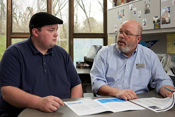  Student meeting with a Florissant Valley advisor