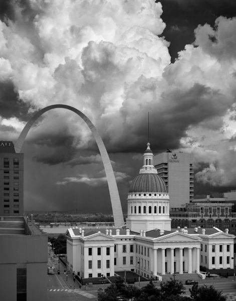 photo of St. Louis downtown