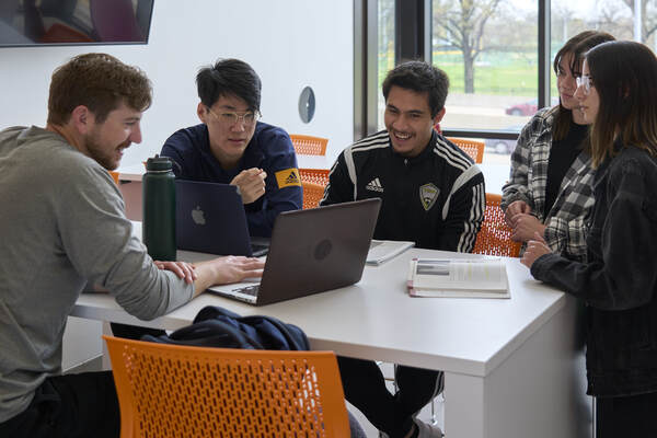 Students of all backgrounds attending STLCC