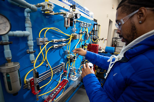  Student training in the industrial maintenance technician program